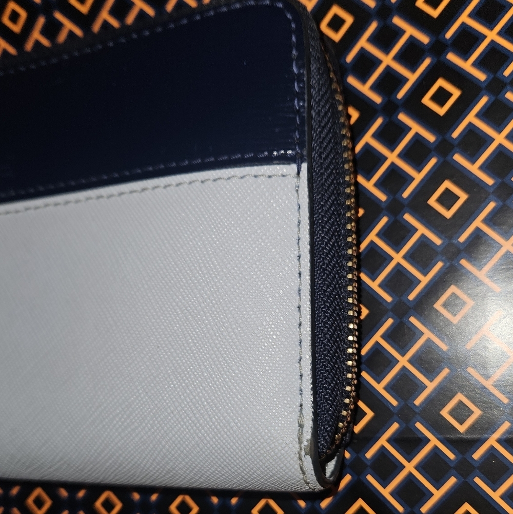 Tory Burch Blue and Gray Wallet with Gold Logo - Picture 3 of 8